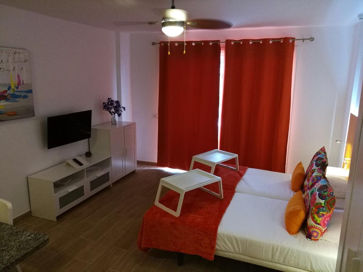 Hotel Malibu Park Адехе Экстерьер фото